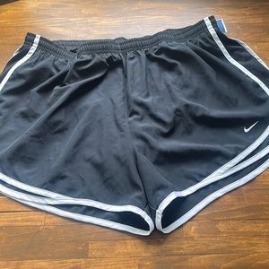 Nike Athletic Shorts 1X